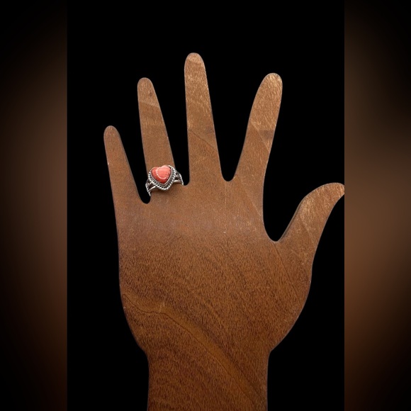 Navajo Native American Handmade Sterling Silver Spiny Oyster Heart Ring 7 - Picture 4 of 7